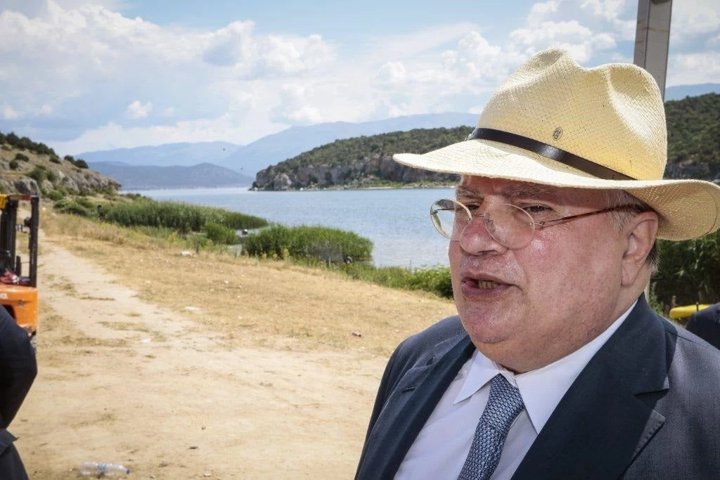 «Πιάστηκε» ψευδόμενος ο Ν. Κοτζιάς: Ισοπεδωτική απάντηση Ελλήνων στον… «Κίσινγκερ των Βαλκανίων» – Που είναι οι δημοσκοπήσεις που λέγατε ότι είχατε;